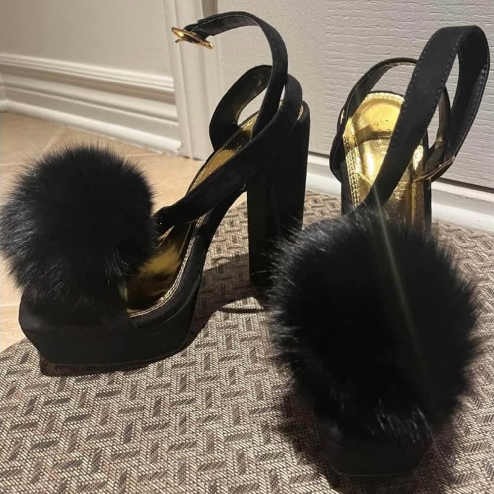 Elegant Black Fur Pom-Pom Heels